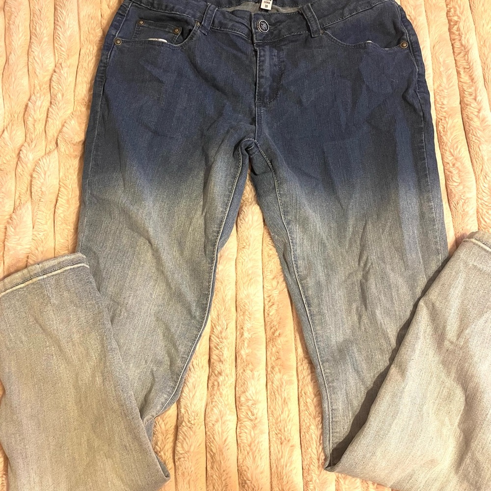 🎊Bebe skinny faded style jeans